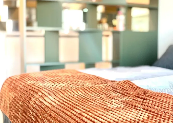 Apartment Luxury, Bright With Parking And Balcony In Center *