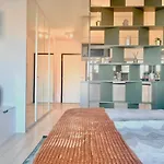 Luxury, Bright With Parking And Balcony In Center *
