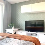 Appartement Luxury, Bright With Parking And Balcony In Center