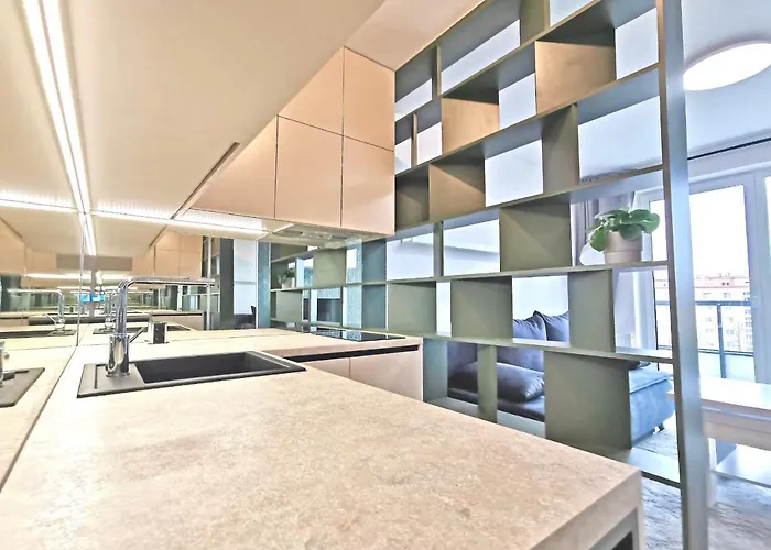 Luxury, Bright With Parking And Balcony In Center Pressburg